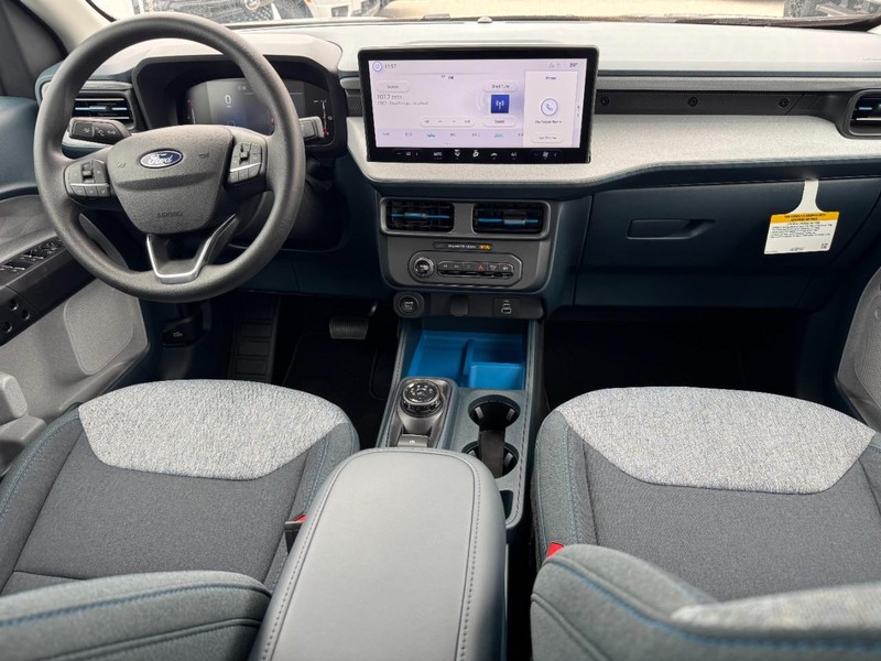Ford Maverick Vehicle Full-screen Gallery Image 6
