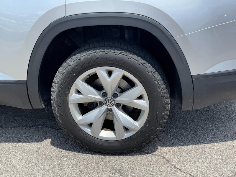 Volkswagen Atlas Vehicle Full-screen Gallery Image 04