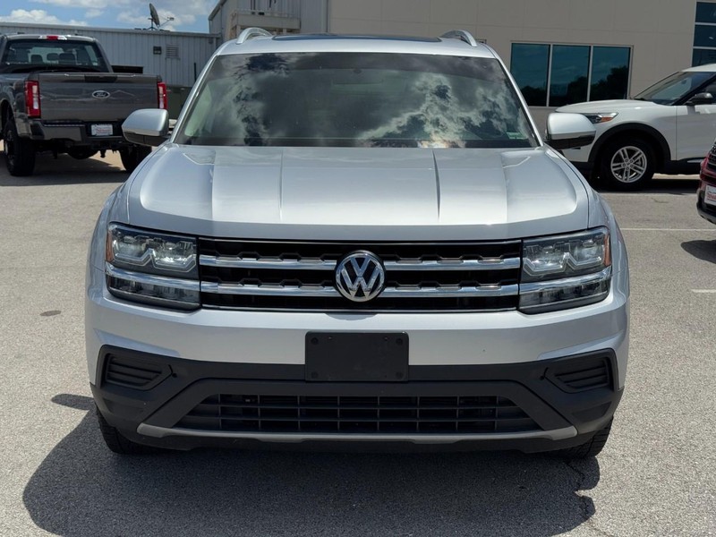 Volkswagen Atlas Vehicle Full-screen Gallery Image 06