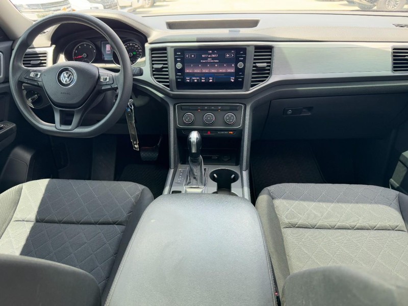 Volkswagen Atlas Vehicle Full-screen Gallery Image 08