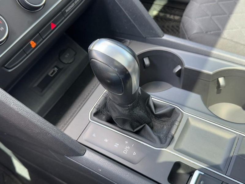 Volkswagen Atlas Vehicle Full-screen Gallery Image 15