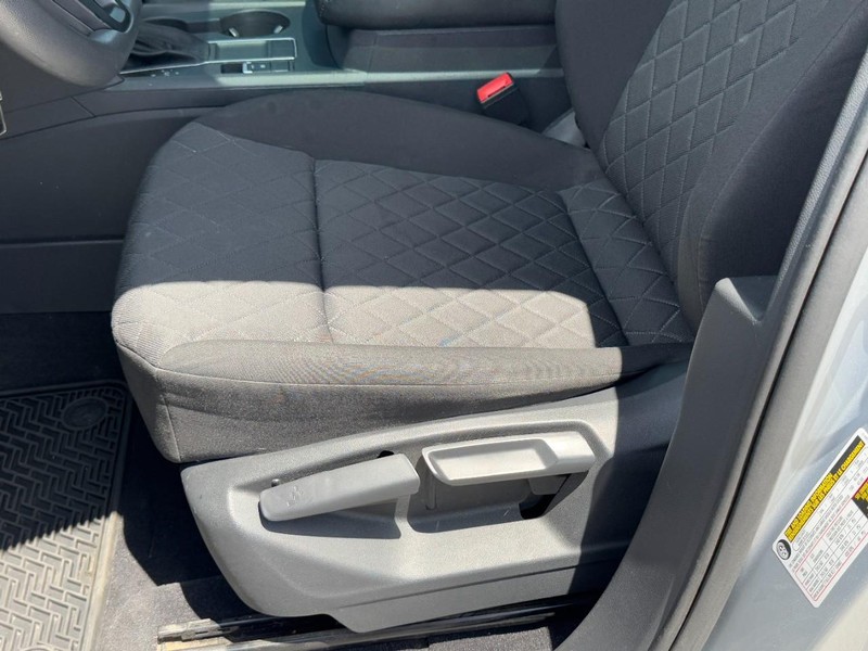 Volkswagen Atlas Vehicle Full-screen Gallery Image 18