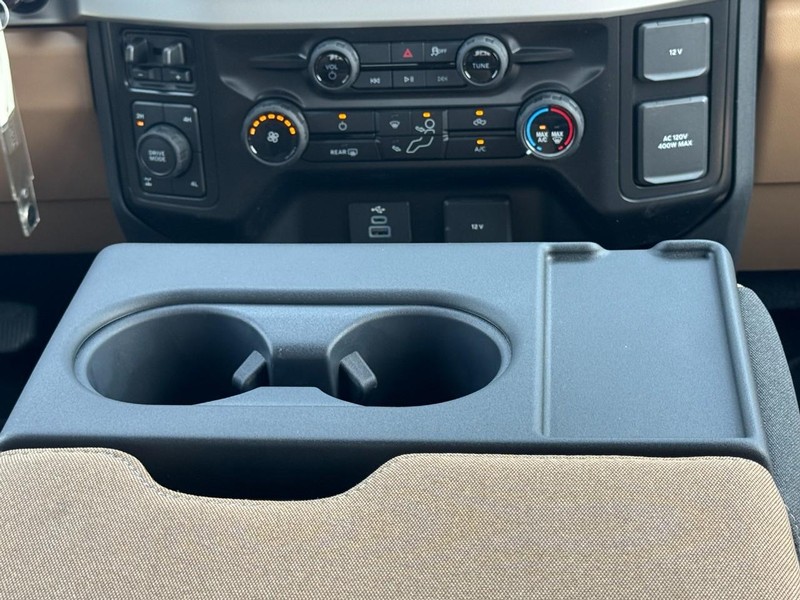 Ford Super Duty F-250 SRW Vehicle Image 09