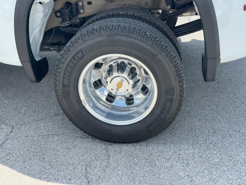 Chevrolet Silverado 3500HD Vehicle Image 07
