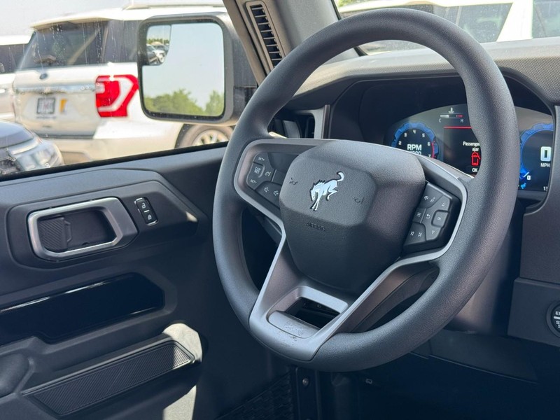 Ford Bronco Vehicle Image 08