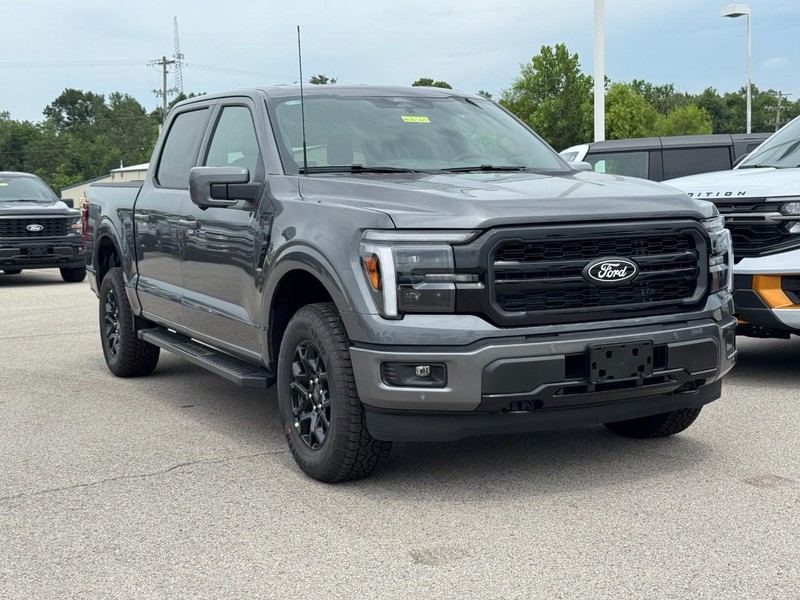 Ford F-150 Vehicle Full-screen Gallery Image 2