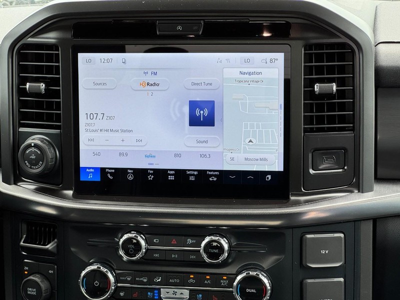 Ford F-150 Vehicle Full-screen Gallery Image 8