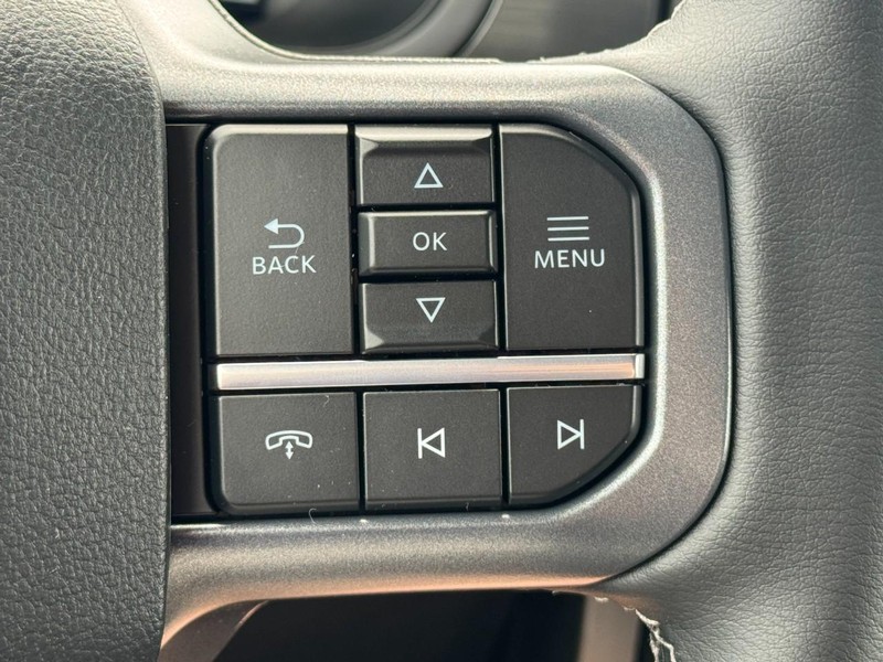 Ford F-150 Vehicle Full-screen Gallery Image 12