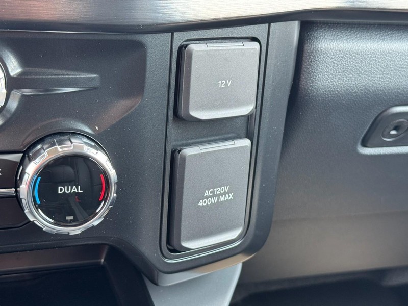Ford Super Duty F-250 SRW Vehicle Image 14