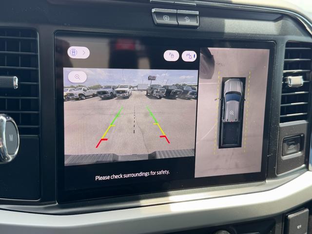 Ford Super Duty F-250 SRW Vehicle Full-screen Gallery Image 15