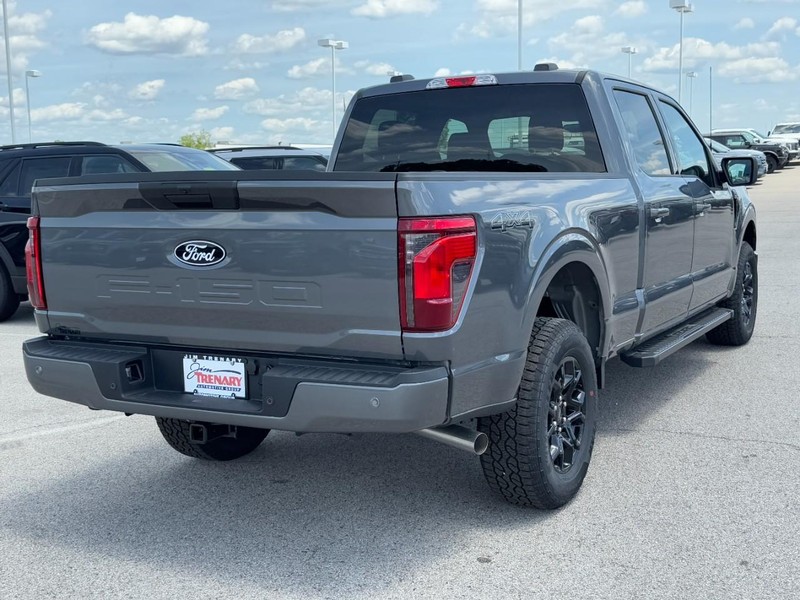 Ford F-150 Vehicle Full-screen Gallery Image 3