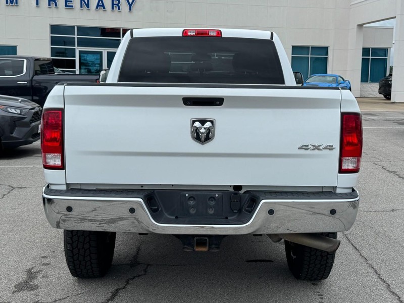 Ram 2500 Vehicle Full-screen Gallery Image 4