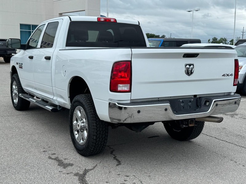 Ram 2500 Vehicle Full-screen Gallery Image 6