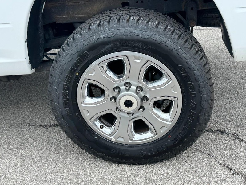 Ram 2500 Vehicle Full-screen Gallery Image 7