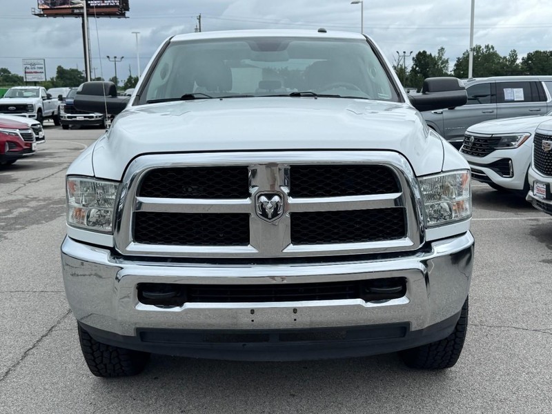 Ram 2500 Vehicle Full-screen Gallery Image 9