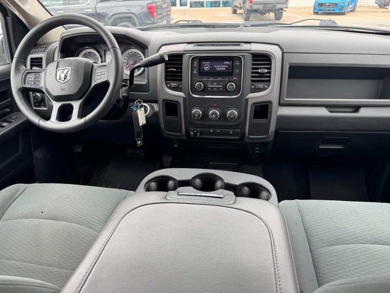 Ram 2500 Vehicle Full-screen Gallery Image 11