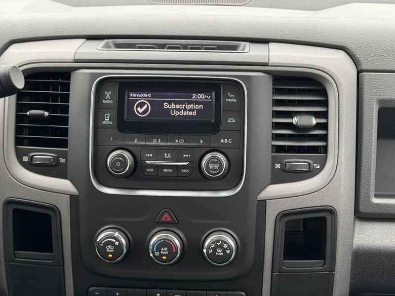 Ram 2500 Vehicle Full-screen Gallery Image 13