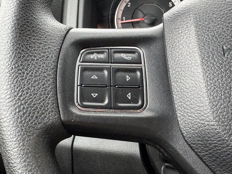 Ram 2500 Vehicle Full-screen Gallery Image 16