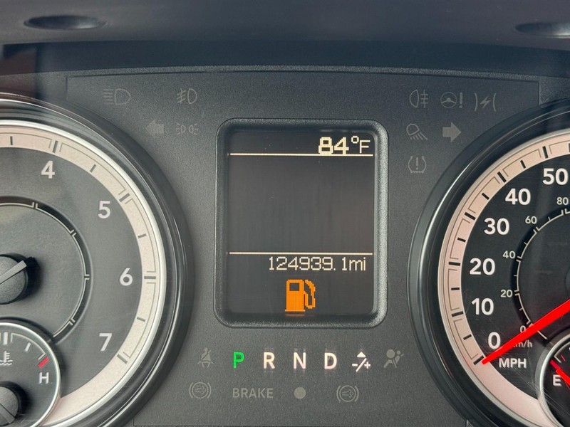 Ram 2500 Vehicle Full-screen Gallery Image 18