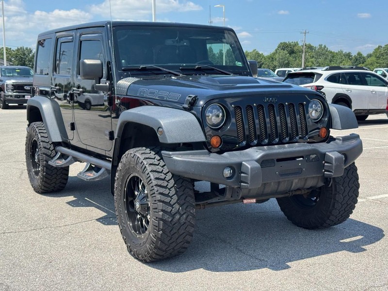 Jeep Wrangler Unlimited Vehicle Full-screen Gallery Image 2