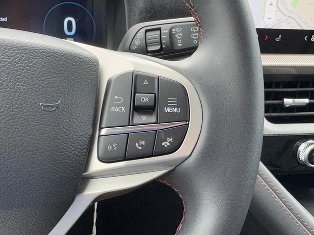 Ford Explorer Vehicle Image 12