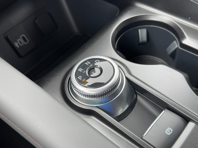 Ford Explorer Vehicle Image 13