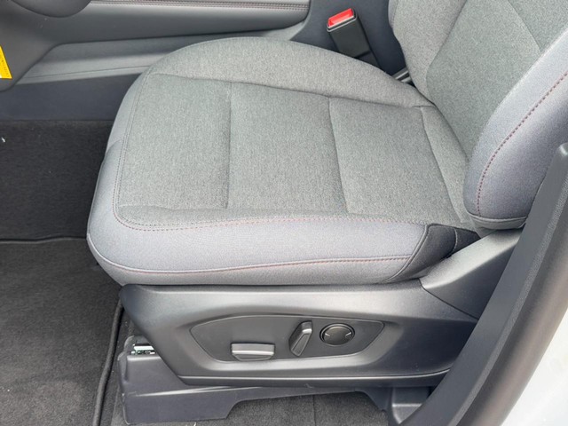 Ford Explorer Vehicle Image 17