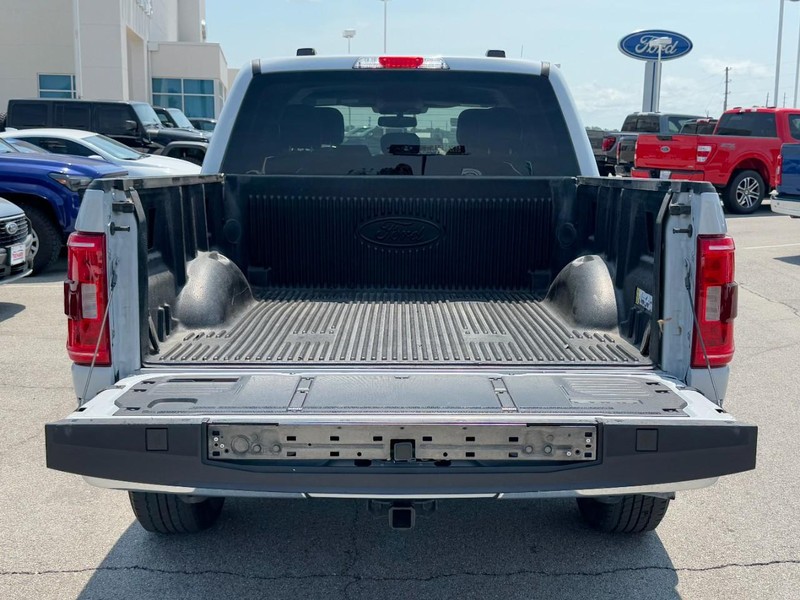 Ford F-150 Vehicle Full-screen Gallery Image 5