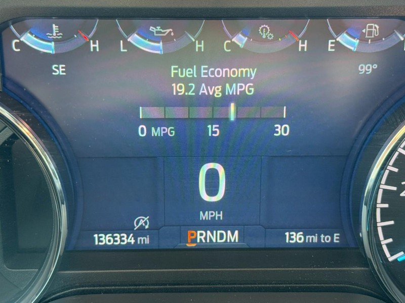 Ford F-150 Vehicle Full-screen Gallery Image 18