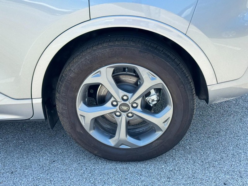 Ford Escape Vehicle Image 07