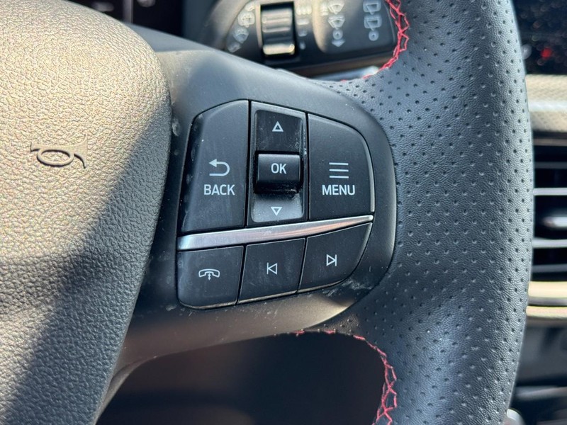 Ford Escape Vehicle Image 17
