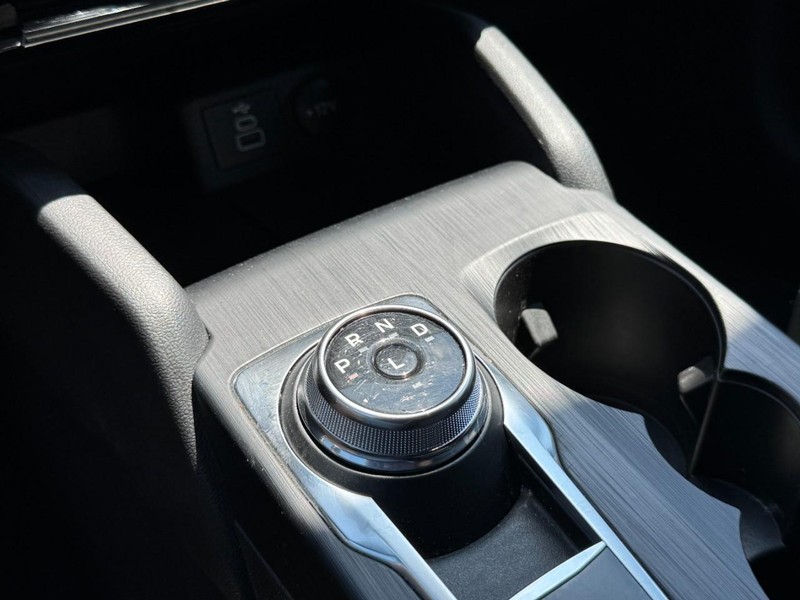 Ford Escape Vehicle Image 19