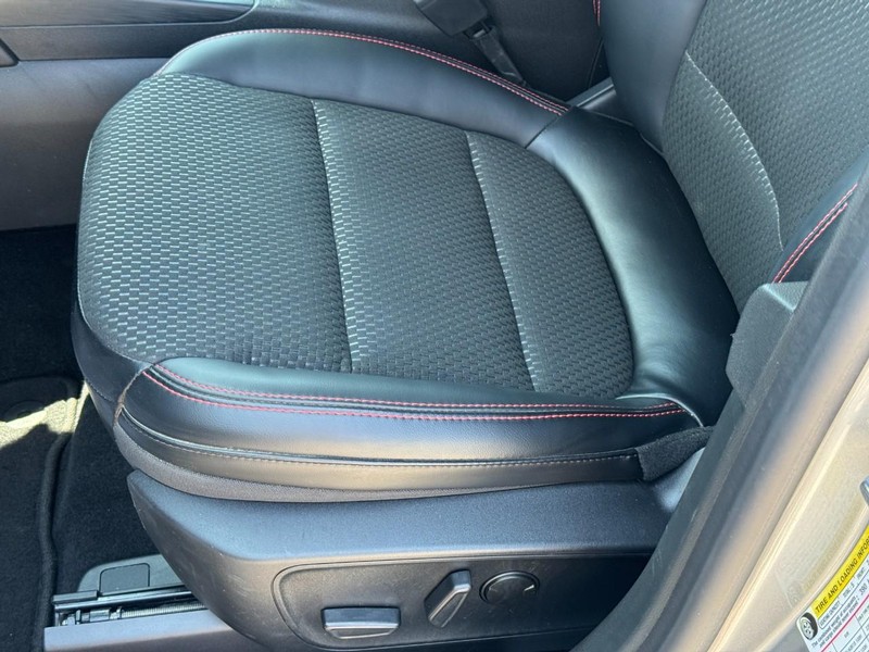 Ford Escape Vehicle Image 24