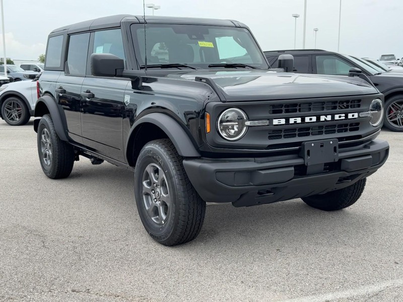 Ford Bronco Vehicle Image 02