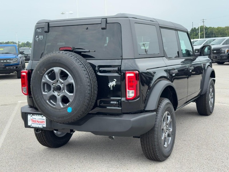 Ford Bronco Vehicle Image 03