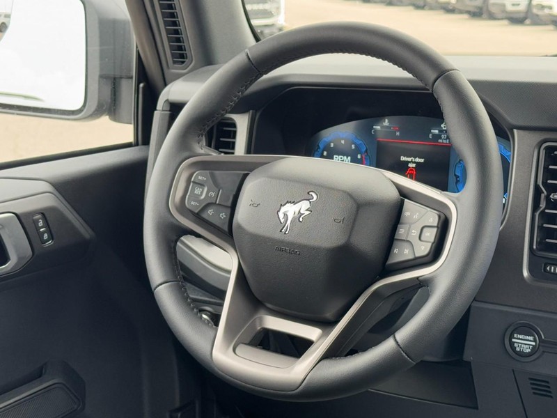 Ford Bronco Vehicle Image 07