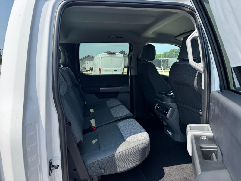 Ford Super Duty F-250 SRW Vehicle Image 05
