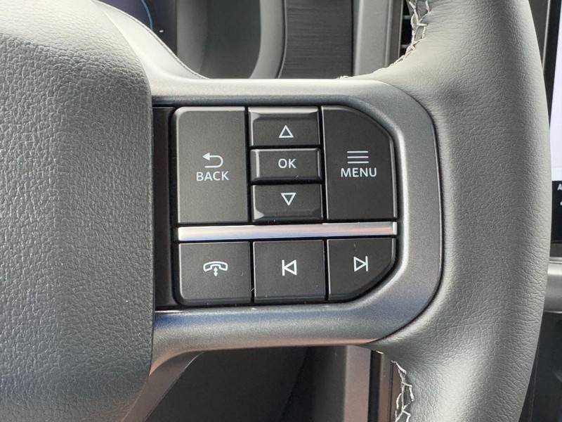 Ford F-150 Vehicle Full-screen Gallery Image 11