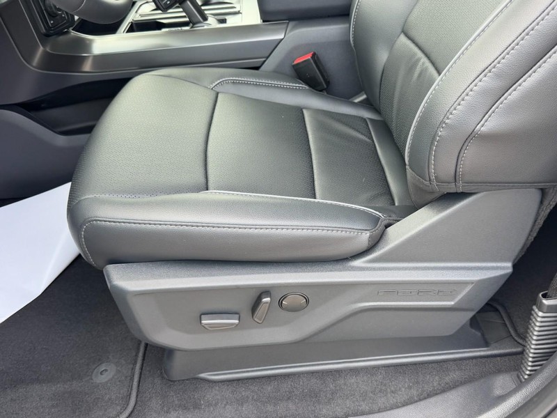 Ford F-150 Vehicle Image 16