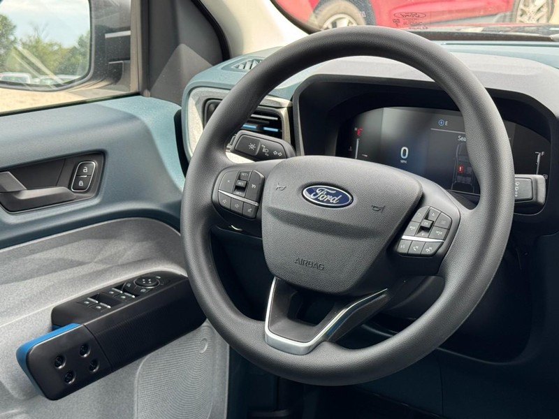 Ford Maverick Vehicle Image 07