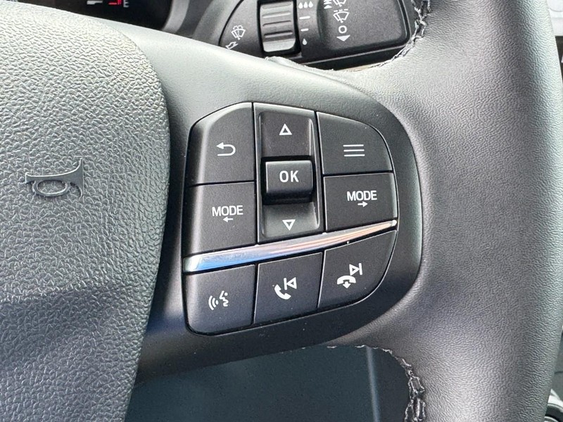 Ford Maverick Vehicle Full-screen Gallery Image 11