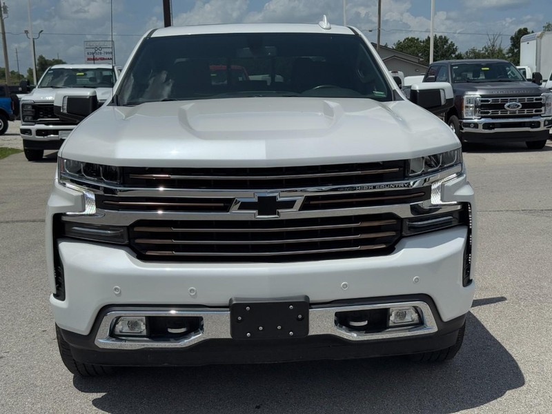 Chevrolet Silverado 1500 LTD Vehicle Full-screen Gallery Image 09