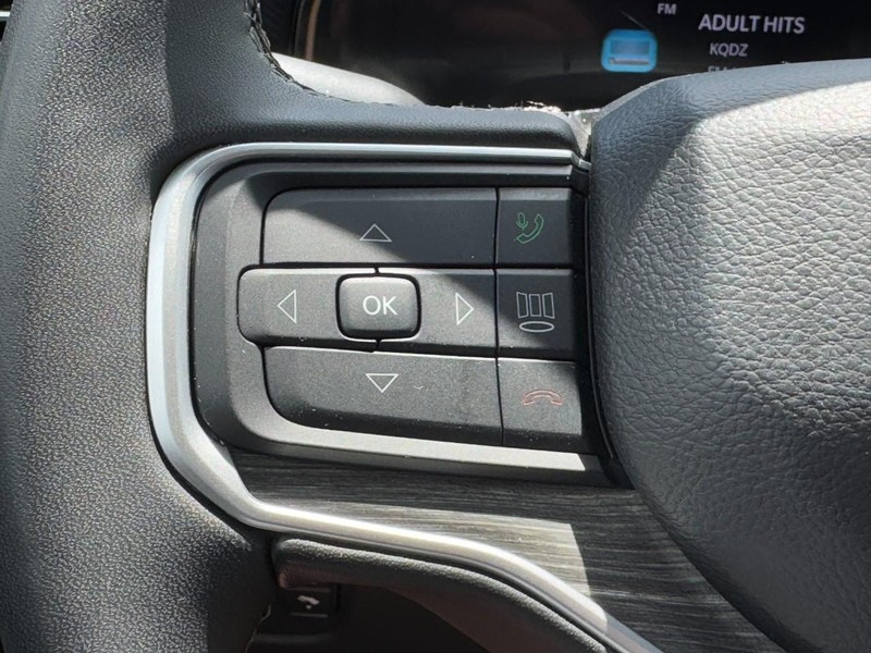 Jeep Wagoneer Vehicle Full-screen Gallery Image 18