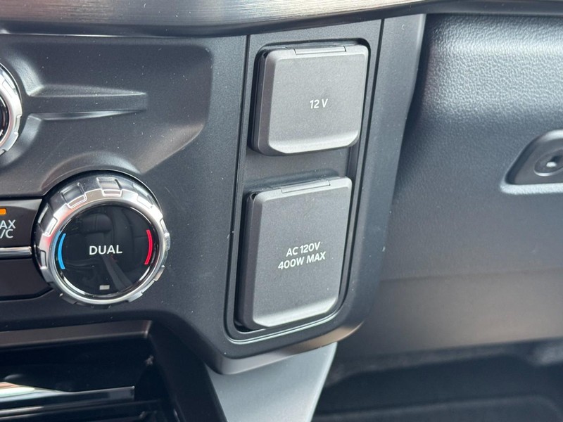 Ford Super Duty F-250 SRW Vehicle Image 14