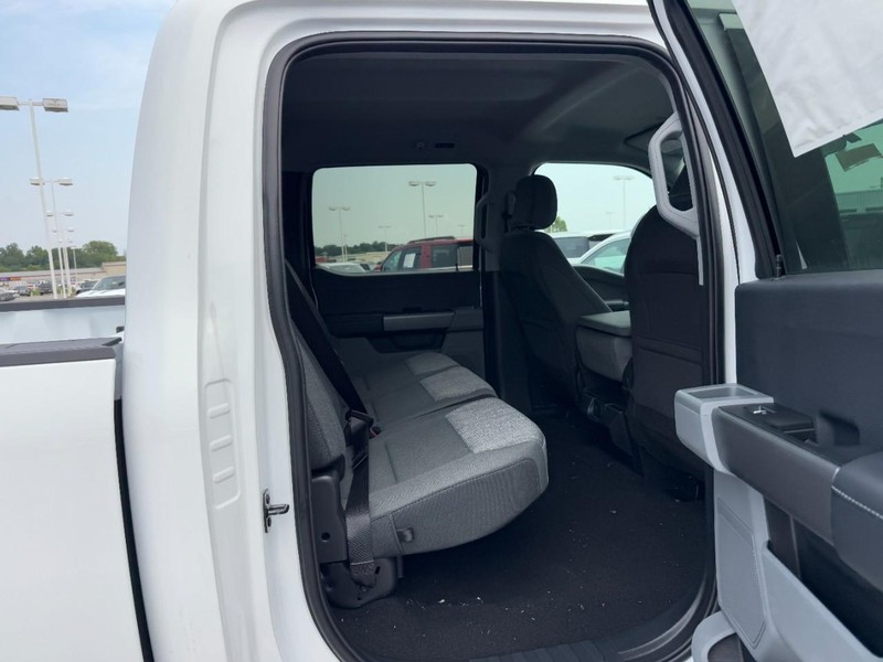 Ford Super Duty F-250 SRW Vehicle Image 05