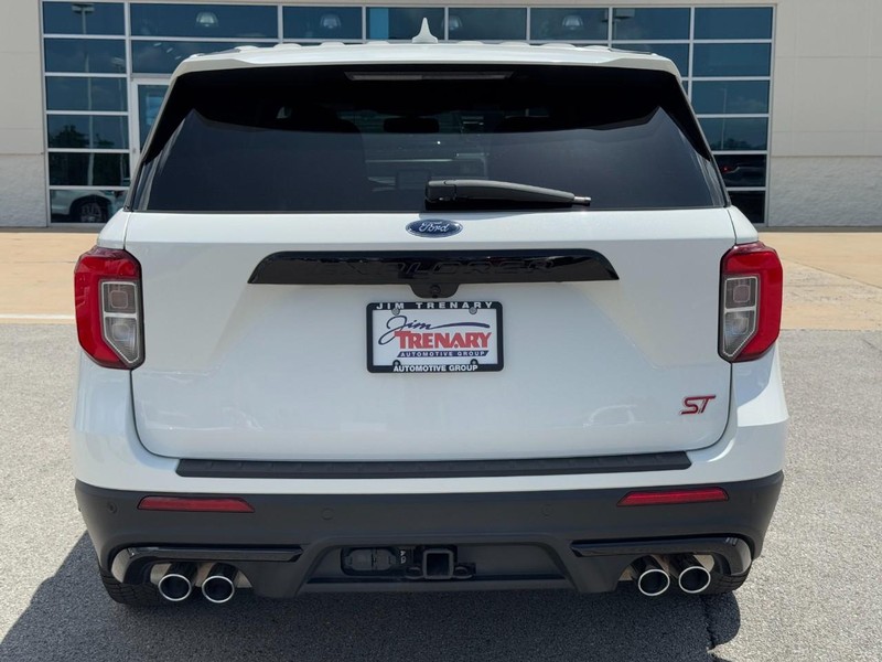 Ford Explorer Vehicle Image 04