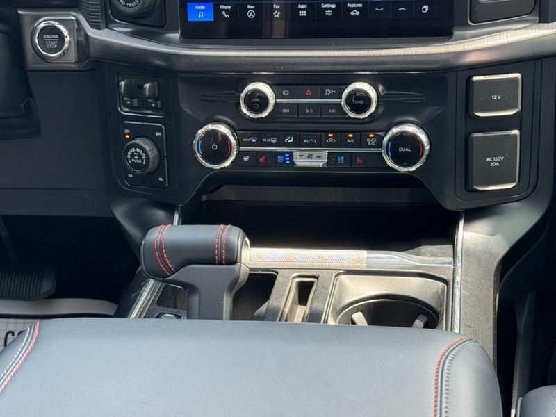Ford F-150 Vehicle Image 14