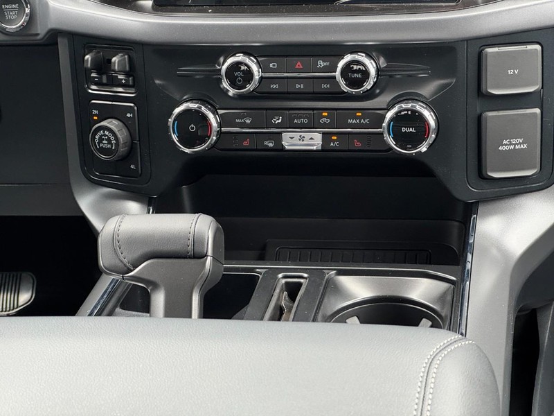 Ford F-150 Vehicle Full-screen Gallery Image 9
