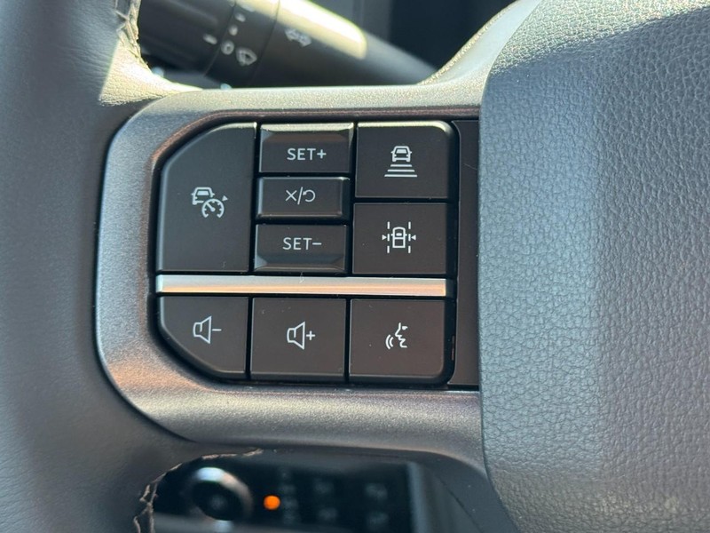 Ford F-150 Vehicle Full-screen Gallery Image 10