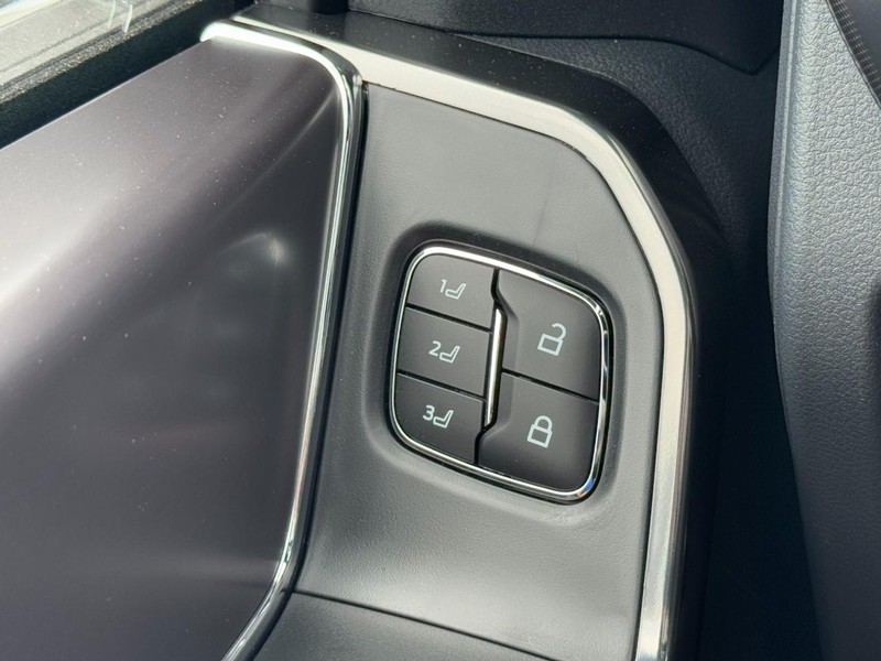 Ford F-150 Vehicle Image 10